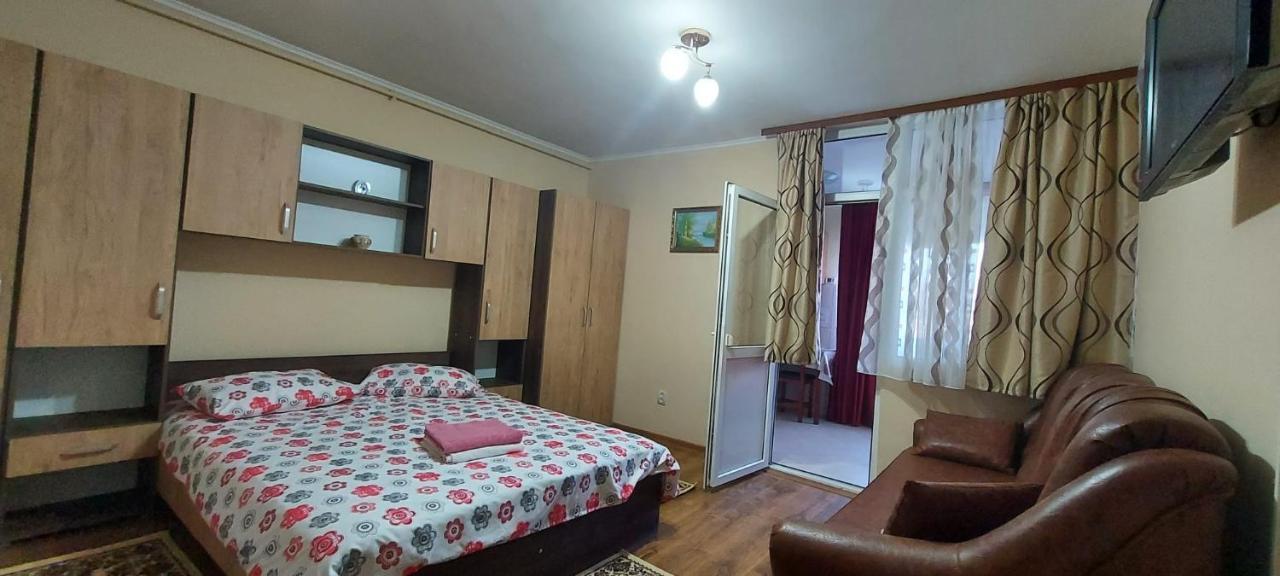 Flora Apartament Leilighet Satu Mare Eksteriør bilde