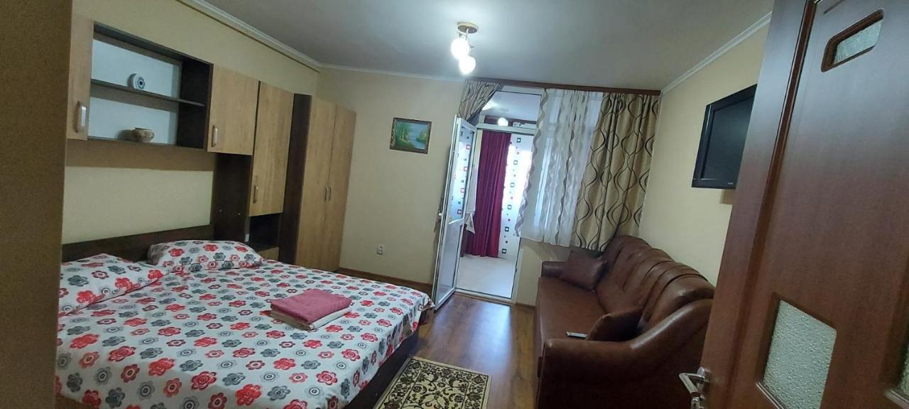 Flora Apartament Leilighet Satu Mare Eksteriør bilde