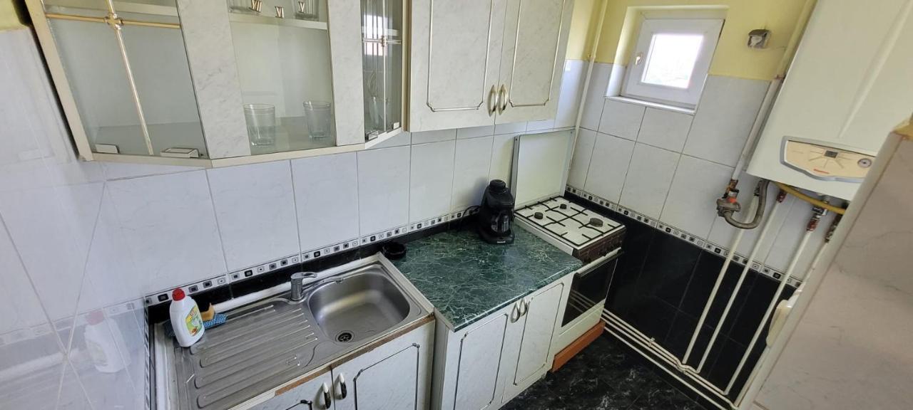 Flora Apartament Leilighet Satu Mare Eksteriør bilde